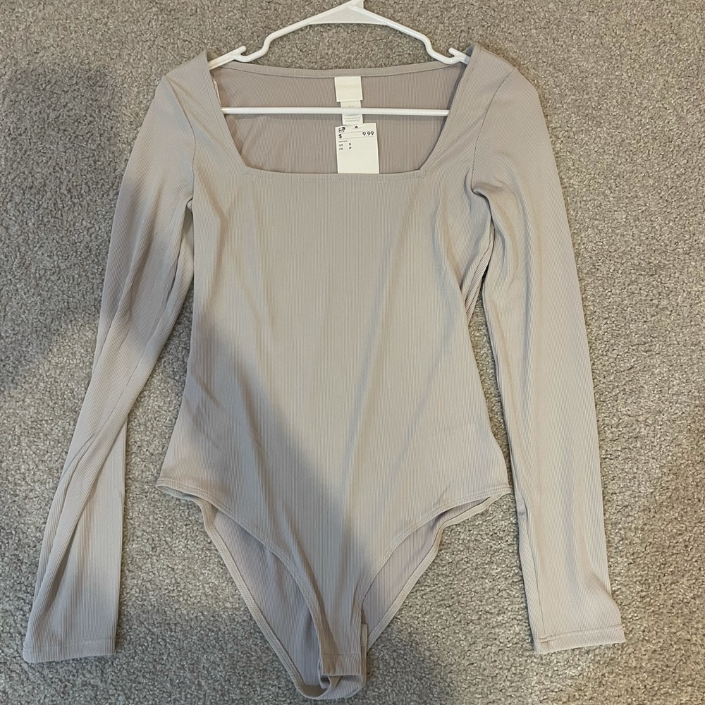 H&M ribbed bodysuit size small NWT
